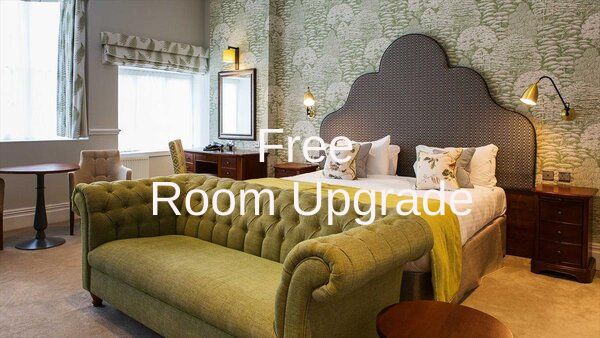 warner-hotel-free-room-upgrade-deal-bedroom