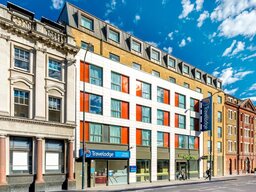 travelodge-london-central-vauxhall-exterior